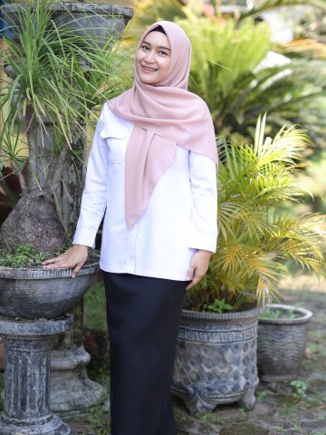 Rafika Nur Candra, S.Pd.
